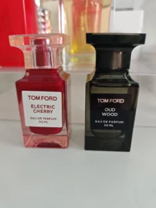 How to: Den ultimativen Tom Ford Oud Wood Dupe finden – Ein Insider-Guide aus dem Duftlabor (Zara vs. Imixx Perfume) 2 Kosten und Haltbarkeit im Test: Luxusparfum Oud Wood im Vergleich zu hochwertigen Parfum Dupes aus Deutschland.