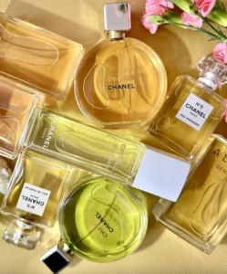 Ein direkter Vergleich zwischen dem teuren Chanel Chance Eau Tendre Designer-Flakon und einem hochwertigen, langanhaltenden Eau de Parfum Dupe.