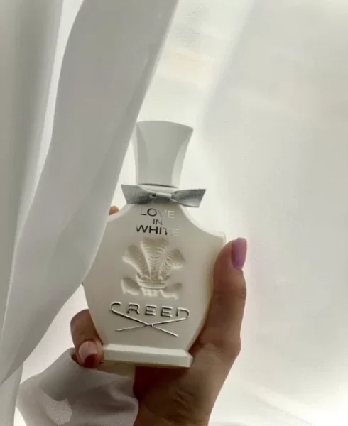 How to: Den ultimativen Creed Love in White Dupe finden – Ein Insider-Guide aus dem Parfum-Labor 10 Kostenvergleich und Laboranalyse: Teures Luxusparfum gegenüber einem hochwertigen Creed Love in White Dupe