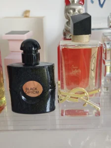 Direkter Vergleich: Original YSL Libre Eau de Parfum neben einer langanhaltenden Extrait de Parfum Alternative von Imixx Perfume.