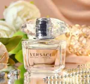 Kostenvergleich Parfum: Traditionelle Luxusmarke gegenüber einer direkten Duftzwilling Alternative mit 30 Prozent Duftöl.