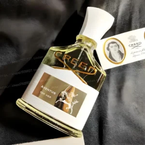 Wie man den besten Creed Aventus For Her Dupe findet: Ein Insider-Guide aus dem Parfümlabor 2 Laboranalyse der Duftnoten: Bergamotte, Rose und Moschus im direkten Vergleich für eine authentische Aventus For Her Alternative.